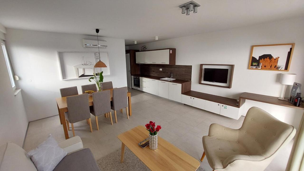 Villa Jolara-Luxury Apartment A8 มีมิตเซ ภายนอก รูปภาพ